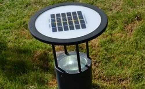 别墅庭院氛围营造：化隆草坪灯选型与布光技巧