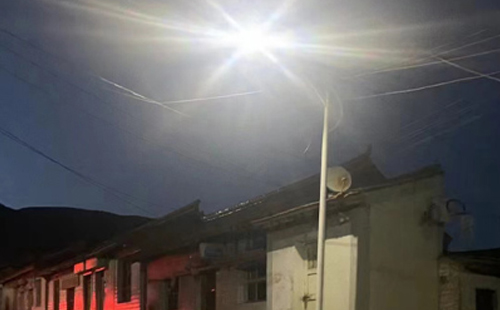 农村院子里最适合的化隆太阳能路灯亮度与安装要点