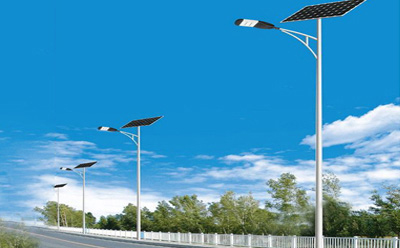 农村道路装化隆太阳能路灯选多大瓦数实测